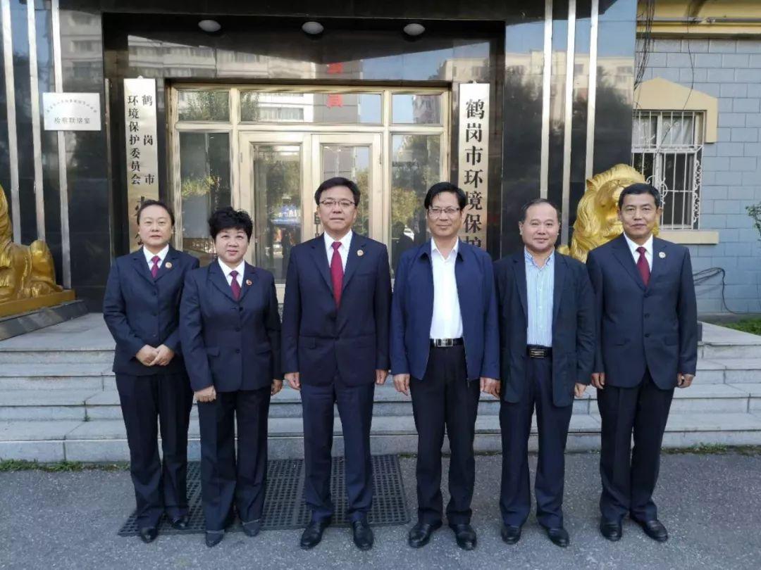 鹤岗_77778888管家婆必开一期,怀疑追踪精选解析、解释与落实