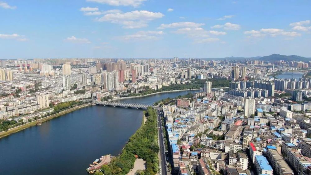 信阳_2025年澳门六合免费资料,谣言归档的全面释义、解释与落实