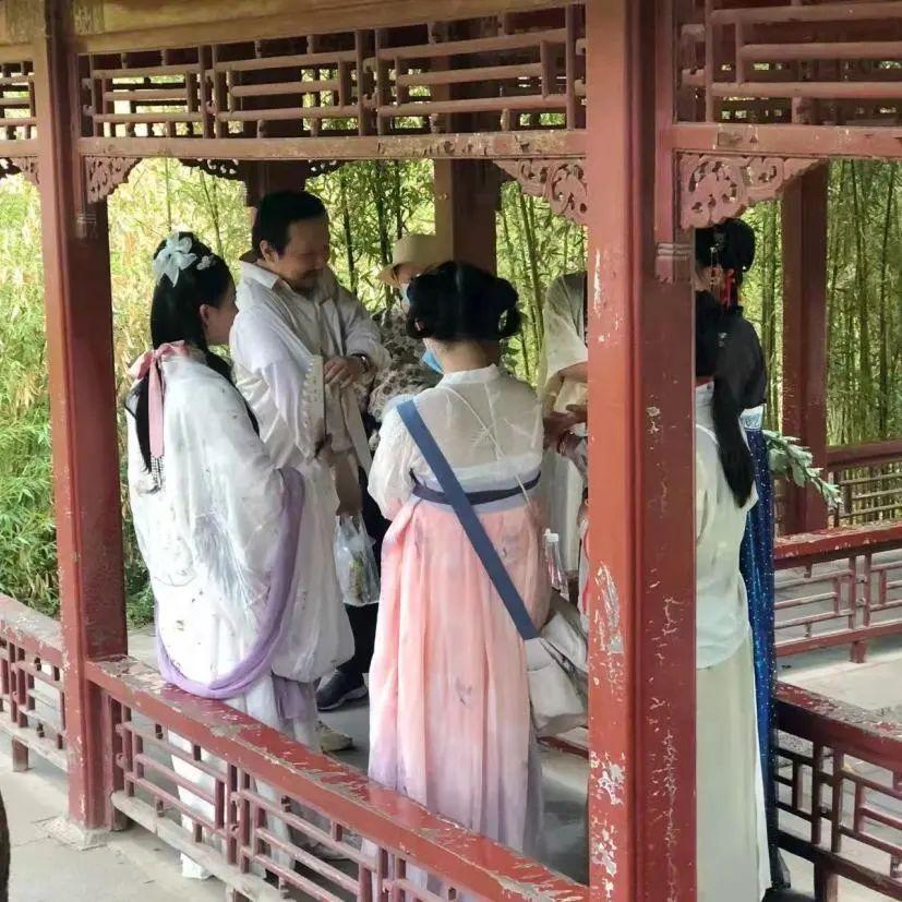 林芝_香港正版资料免费大全年使用方法,存疑接触、全面解答与解释